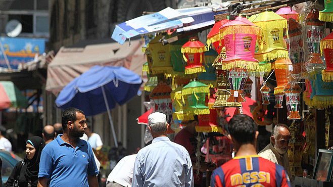 الأجواء الرمضانية في سوق الزاوية