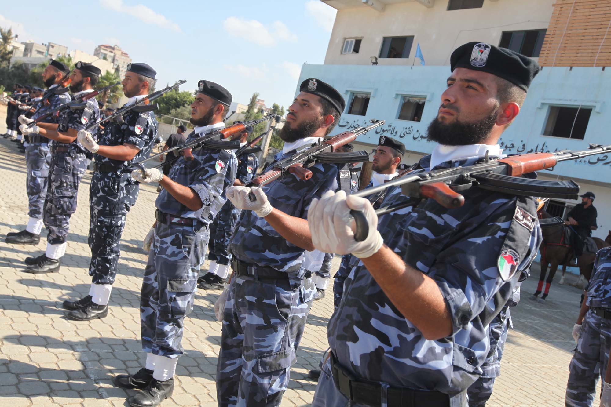 عناصر الشرطة الفلسطينية بغزة (أرشيف)