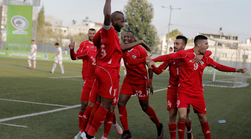 فرحة لاعبي منتخب فلسطين بالفوز على بوتان