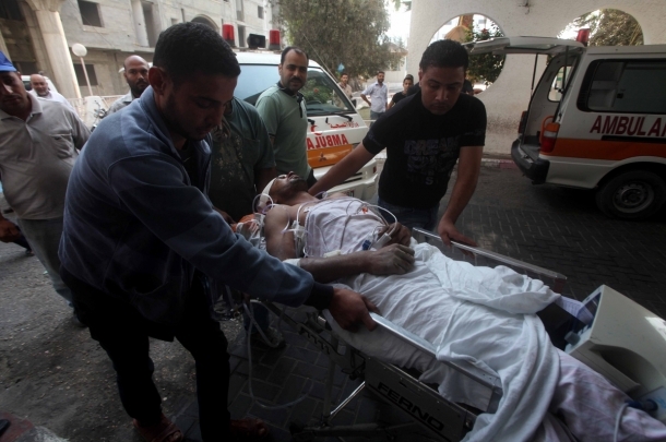 إسعاف مصابين في غزة (الأرشيف)