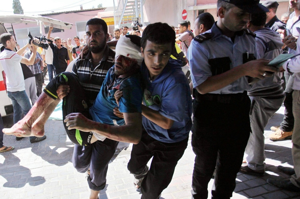 خلال اسعاف مصابين في غزة (الأرشيف)