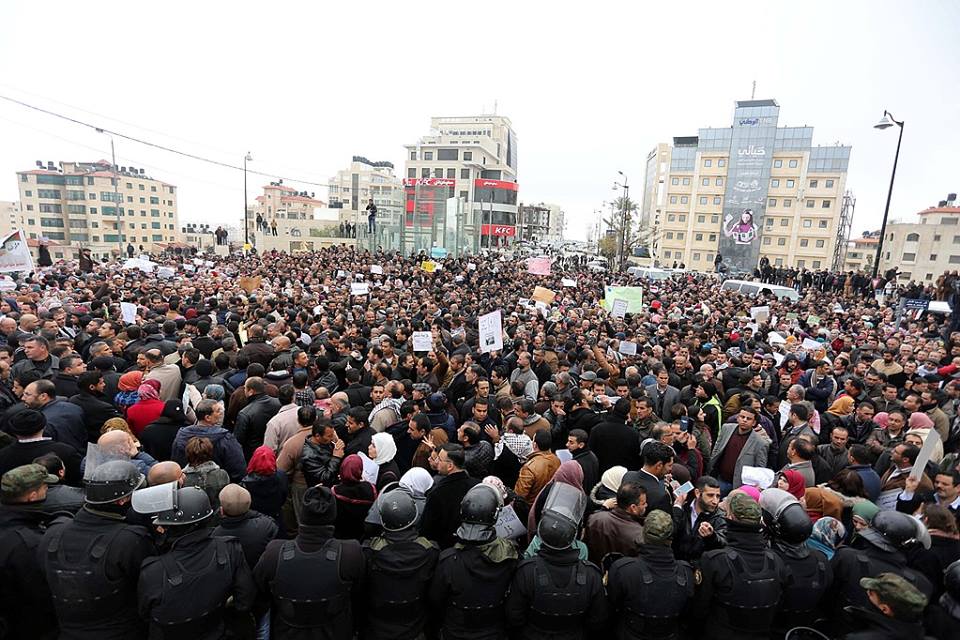 عمر محيسن المسؤول في لجان المعلمين بالضفة المحتلة