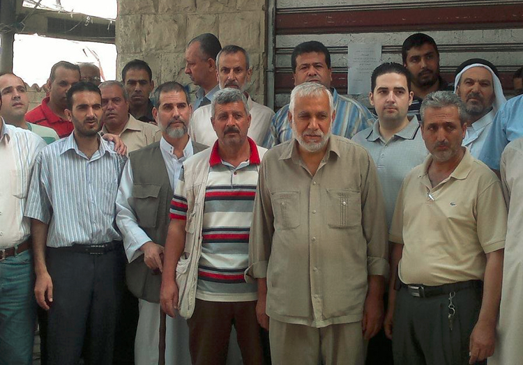 احتجاج  صرّافي العملة بالقطاع