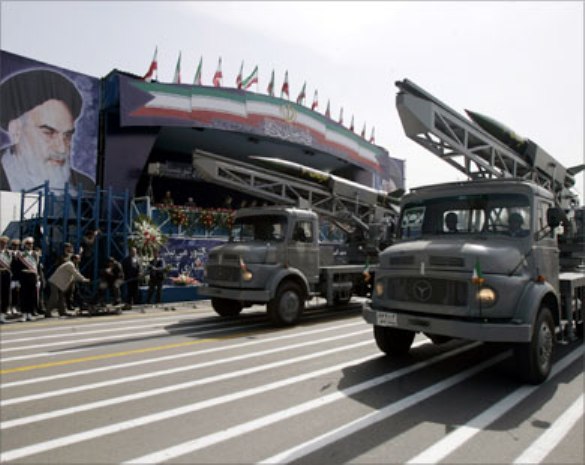 خلال عرض صواريخ ايرانية(ارشيف)