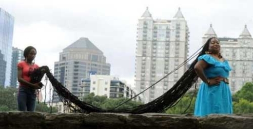 امرأة لم تقص شعرها منذ 25 عاما