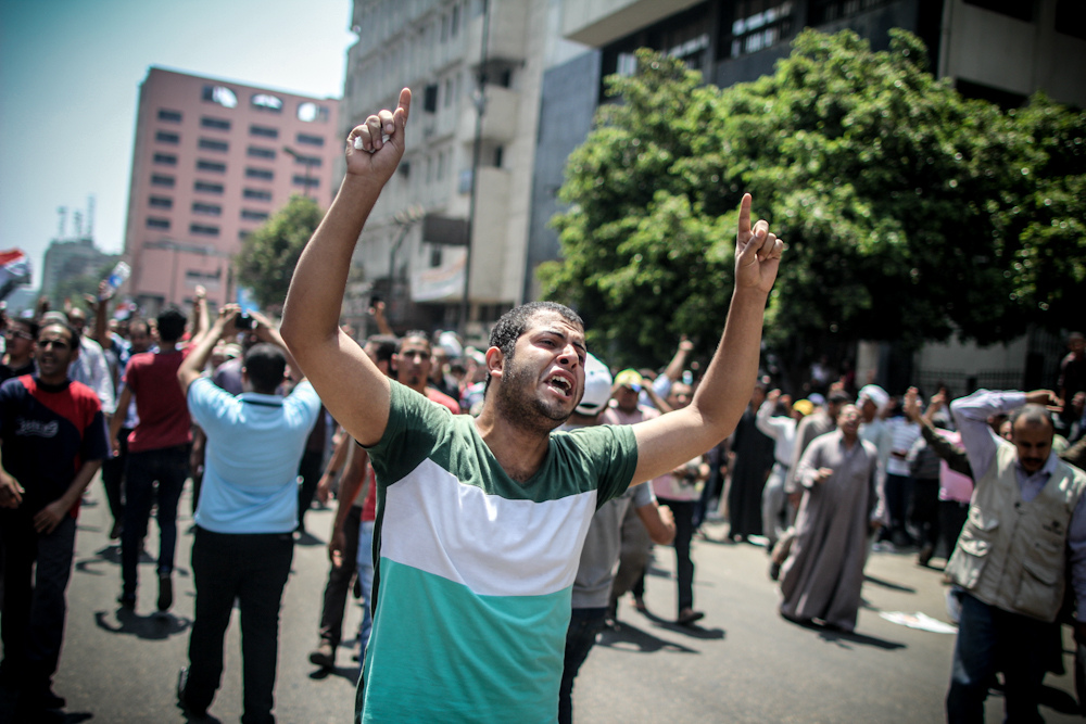 متظاهرين ضد الإنقلاب في مصر 