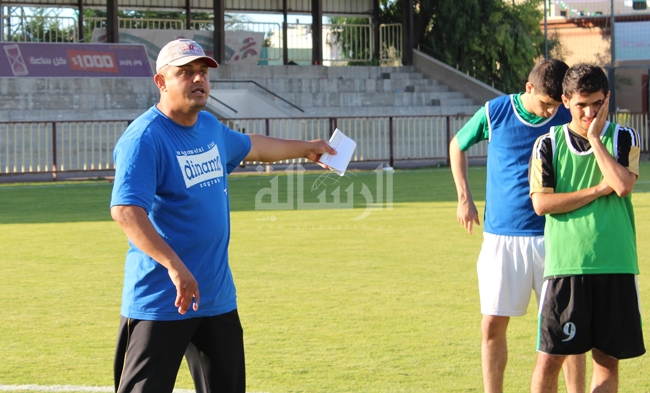 أبو عرمانة يقود أول تدريباته مع الإسلامية