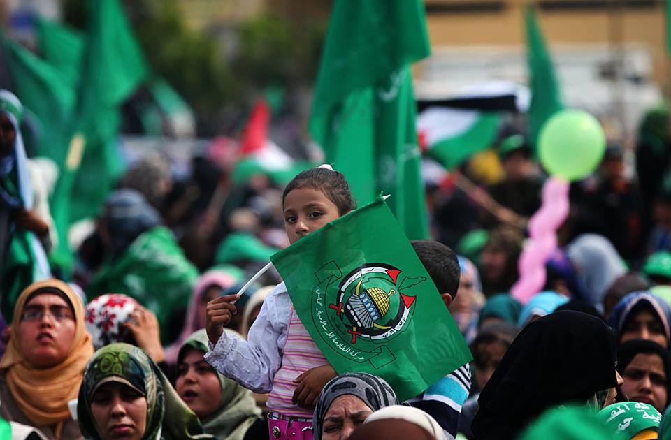 طفلة مشاركة في مهرجان حماس 