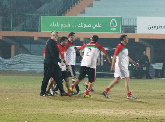 فرحة لاعبي قدامى غزة بهدف الفوز الثاني