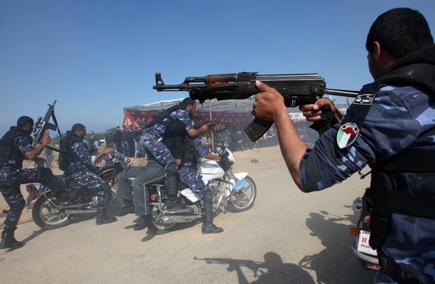 صورة للشرطة الفلسطينية في غزة 