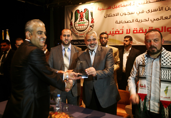 صحفيو غزة يحتفلون بيوم حريتهم