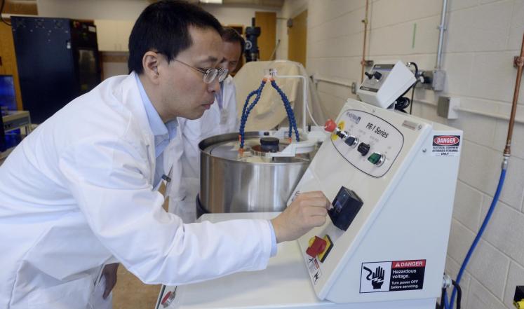 استخراج أحد عناصر الهواتف الذكية من النباتات