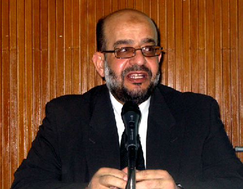  د. عصام يوسف منسق قافلة أميال من الابتسامات