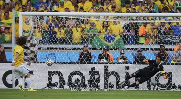 جانب من مباراة البرازيل وتشيلي في دور الـ16