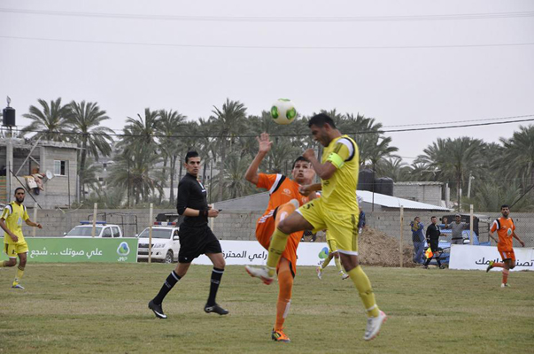 جانب من مباراة خدمات النصيرات واتحاد خانيونس