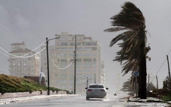 الطقس: منخفض جوي مع هطول أمطار ابتداء من يوم غد