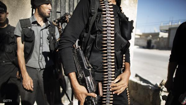 أفراد من الجيش الحر في عزار بريف حلب الشمالي