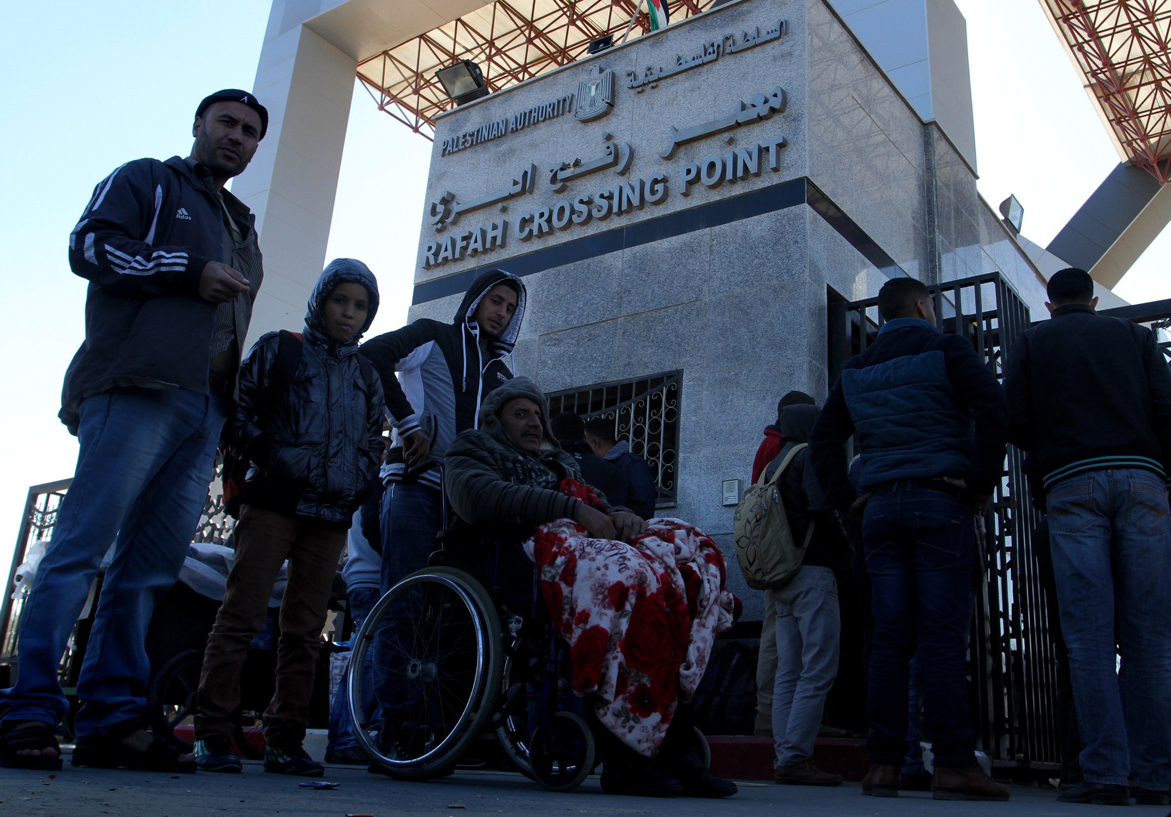 المنظمة العربية لحقوق الإنسان: مصر تحتجز سكان غزة كرهائن