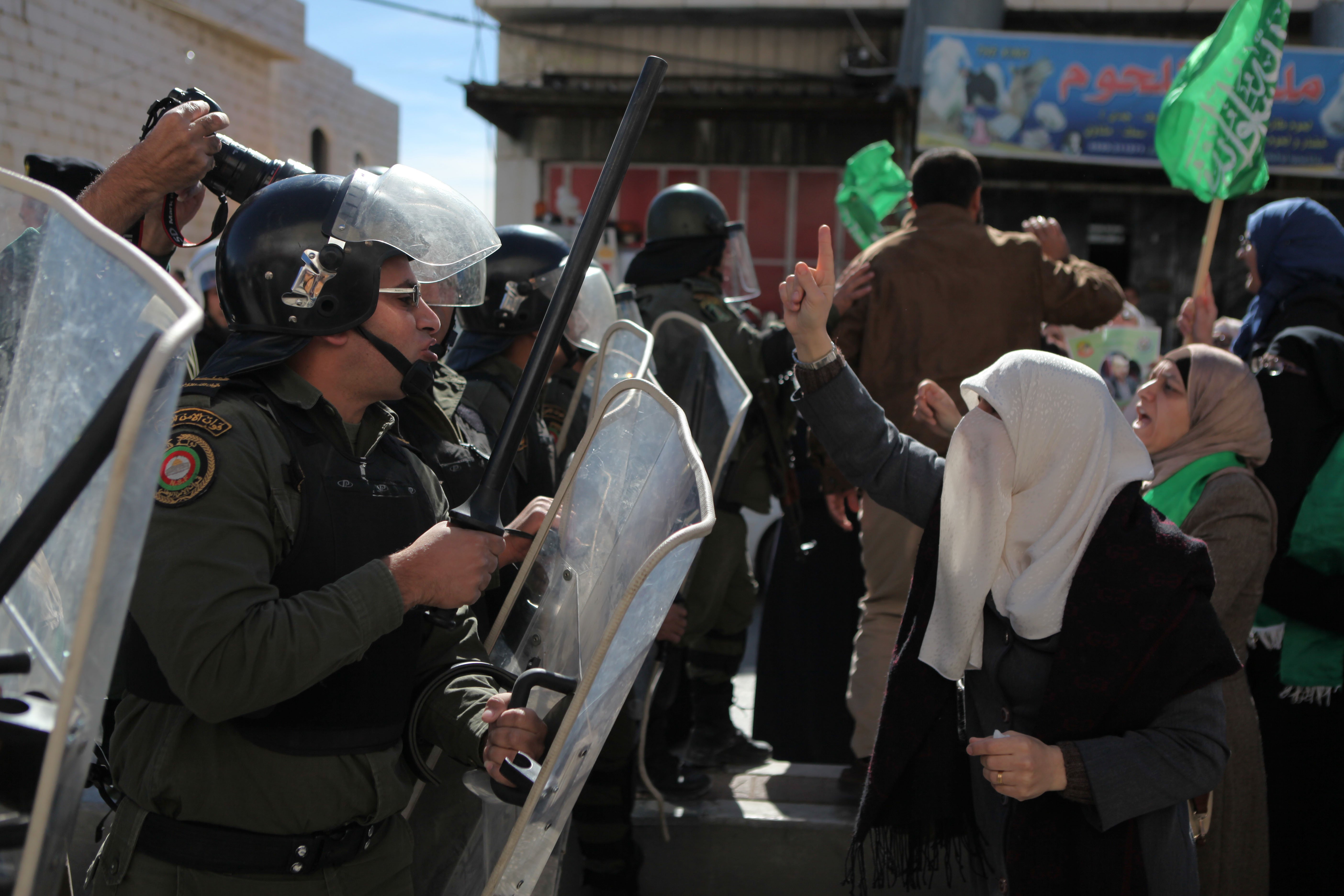 منظمة دولية تدعو أوروبا التدخل لوقف انتهاكات السلطة الفلسطينية