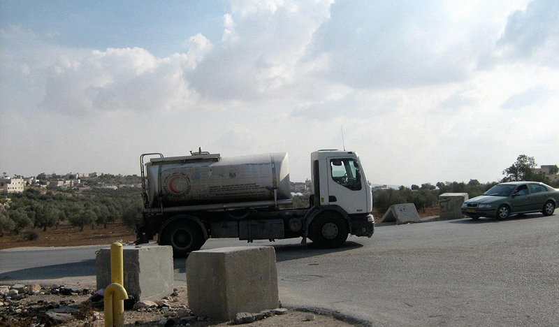 صهريج مياه بلدية يطا (الأرشيف)