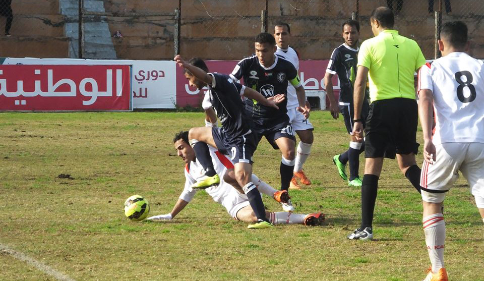 جانب من مباراة غزة الرياضي والهلال