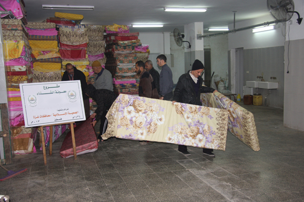 توزيع مساعدات (أرشيف)