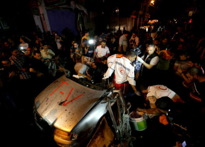 صورة لإستهداف الاحتلال سيارة تابع لأحد الوكالات بغزة