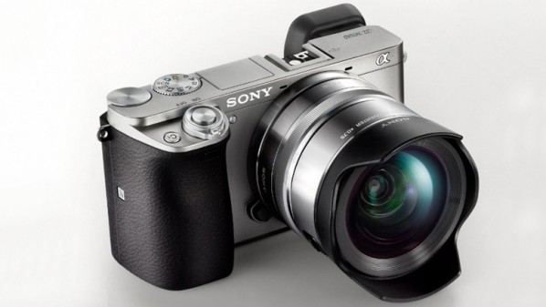 سوني تطلق أحدث كاميراتها في الإمارات