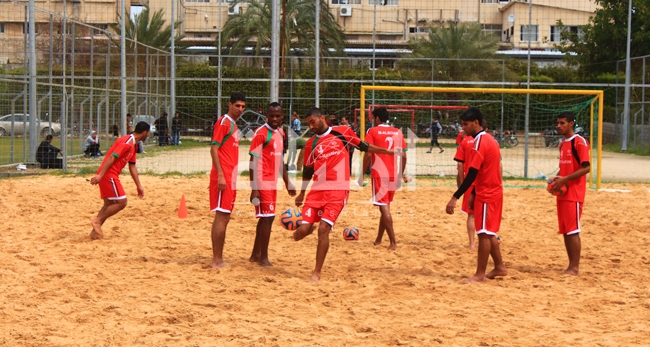 جانب من تدريبات منتخب الشاطئية