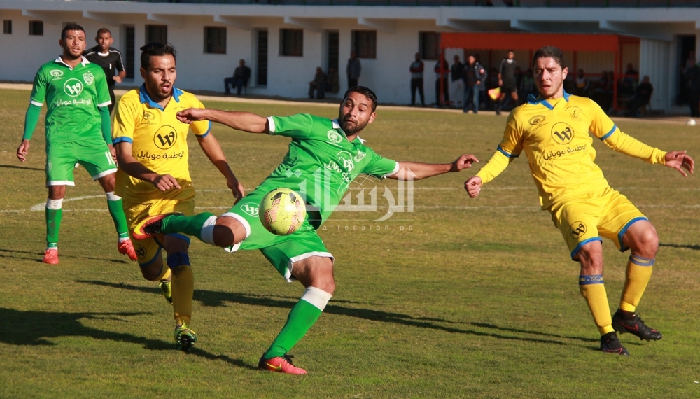 جانب من مباراة سابقة للتفاح