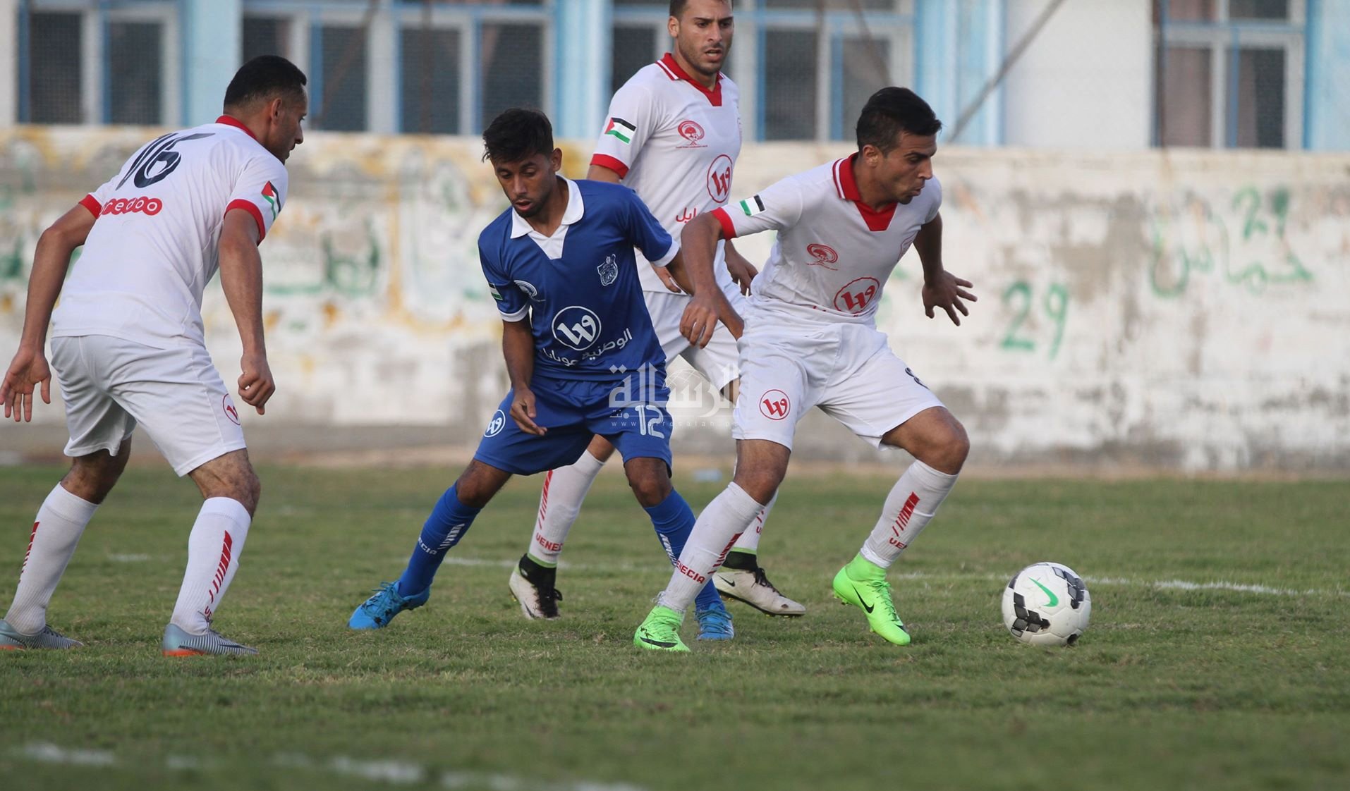 أبو سل يمينا